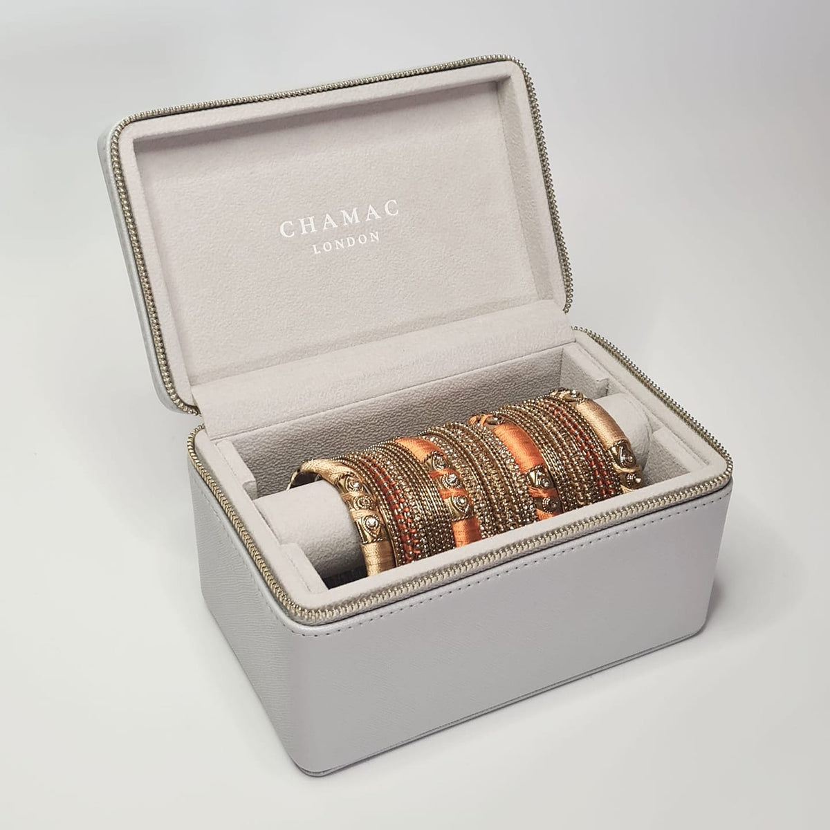How Luxury Bangle Boxes Stand Apart from Regular Ones – Chamaclondon